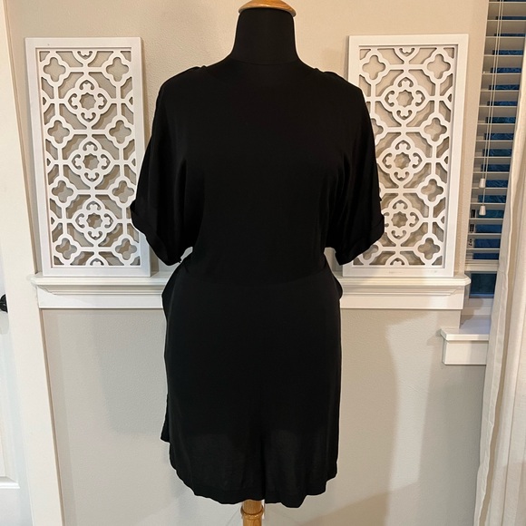 Black Short Sleeve Romper - Picture 1 of 8